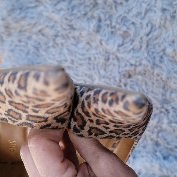 ‼️New Listing ‼️Liliana Leopard Heels - Picture 6 of 7